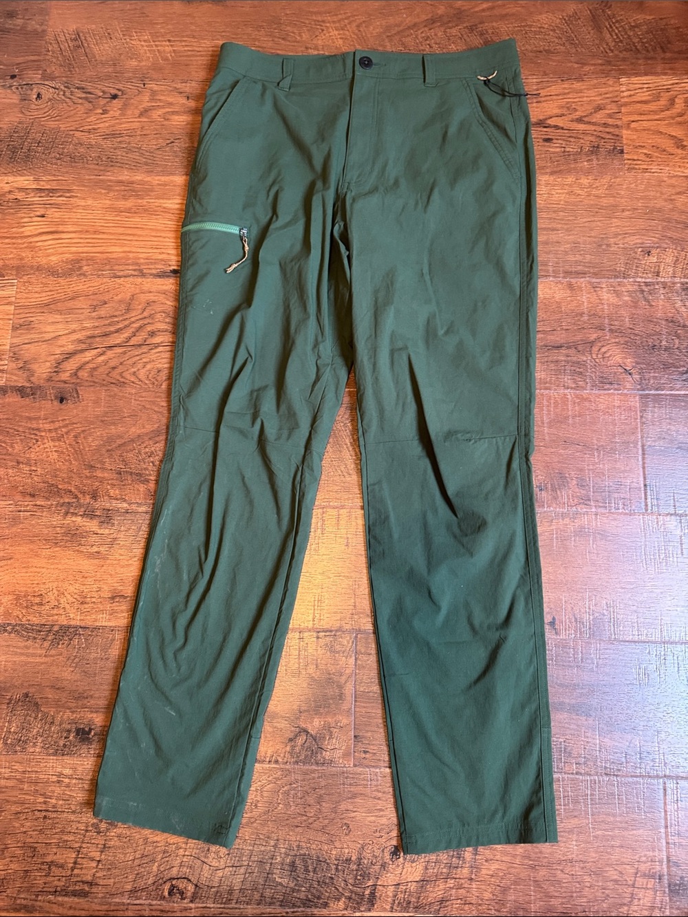 Men’s size 34 W 33 L REI CO-OP brand outdoor sportsman hiking pants.